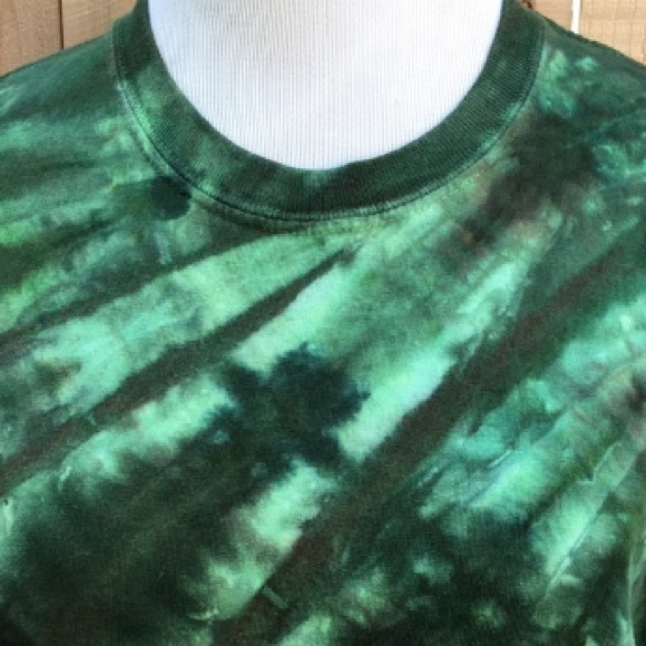 Gildan | Unisex Hand Crafted Tie Dye T-shirt - Picture 1 of 4